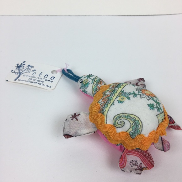 One handmade turtle 🐢 keychain ornament - Picture 4 of 6